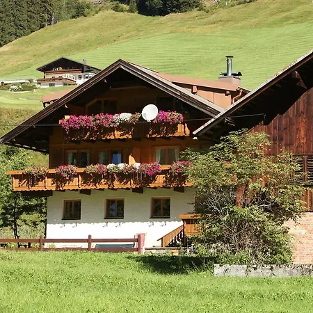 Haus Derra Bed & Breakfast Mittelberg