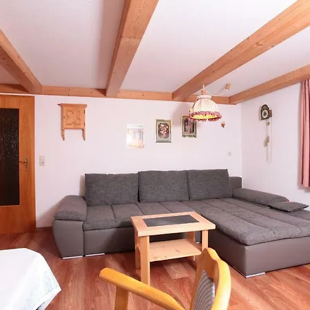 Haus Derra Bed and breakfast Mittelberg